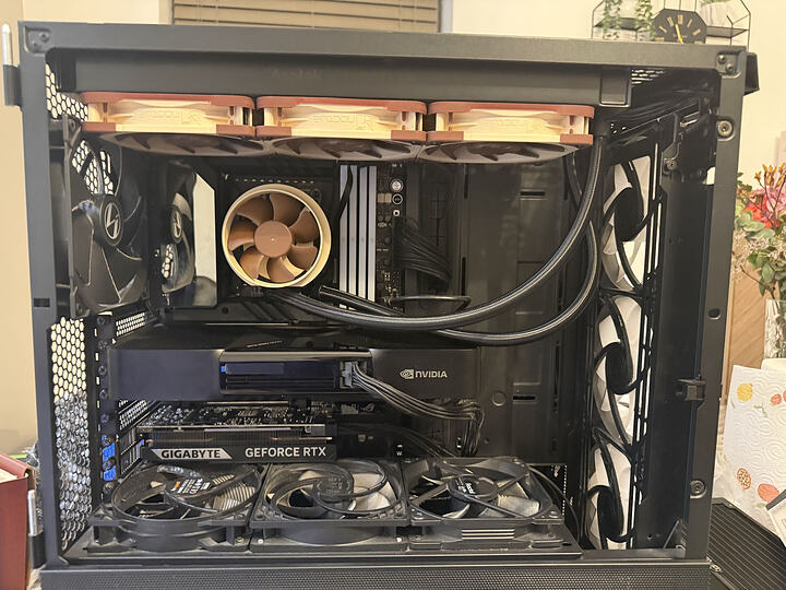 VFIO + Looking Glass with two Nvidia Blackwell GPUs on Cachy OS
