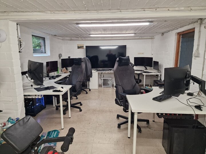 Basement Lab room 6 PCs