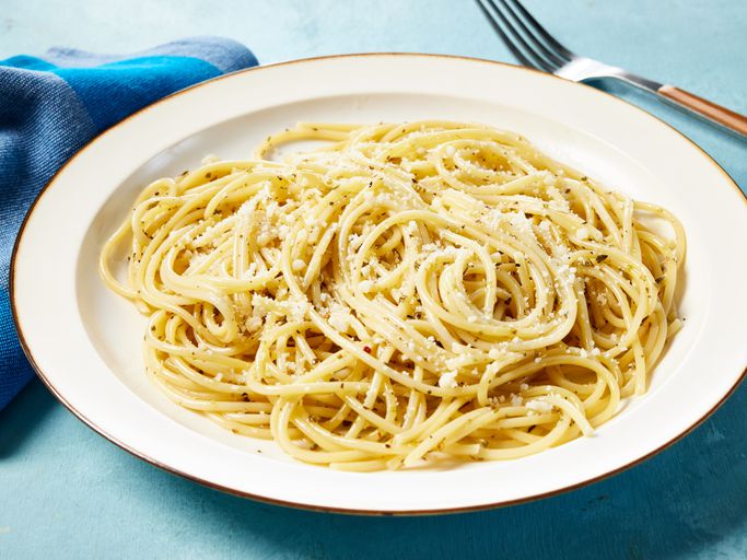 AR-11920-garlic-butter-sauce-I-DDMFS-4x3-241d90b6bd354ffaba320df7abcdb5c4